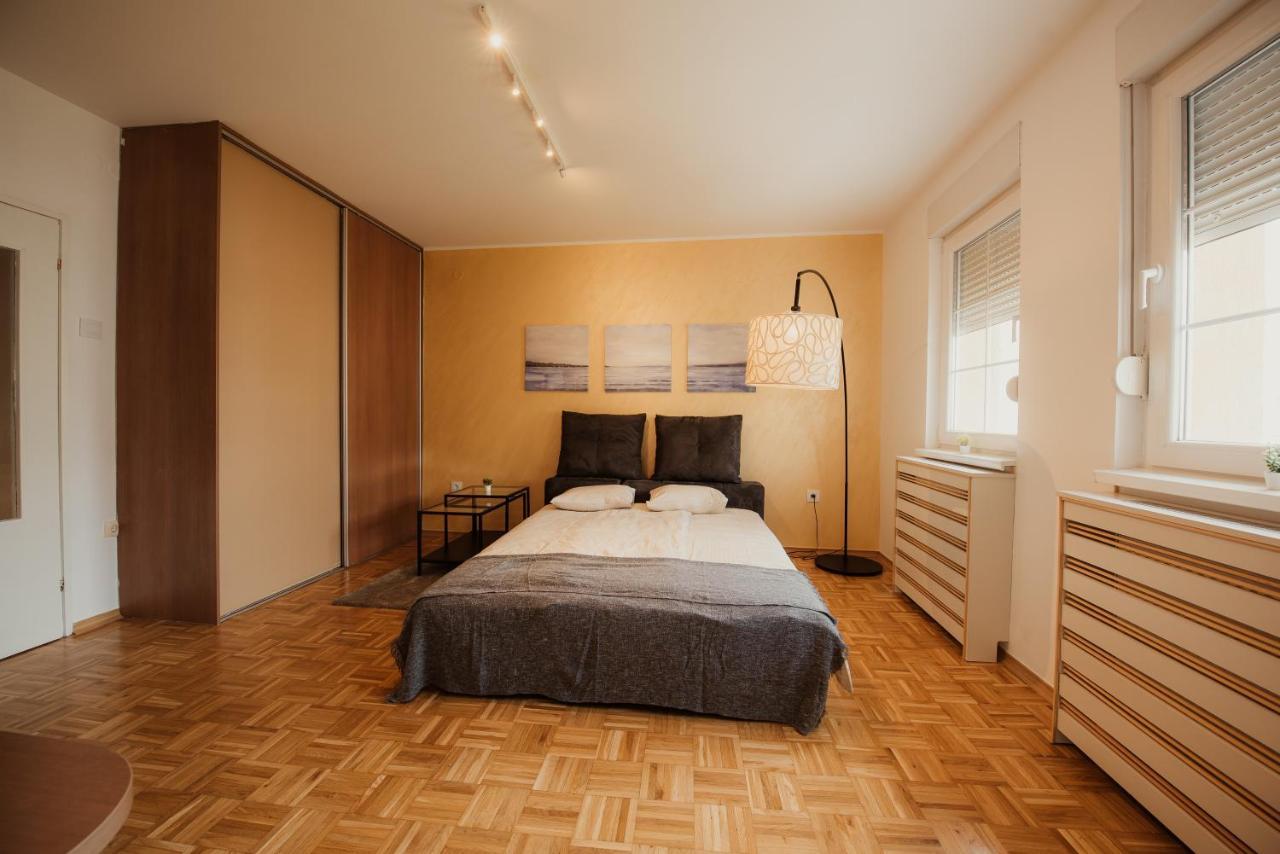 Mb Apartments Новий Сад Екстер'єр фото